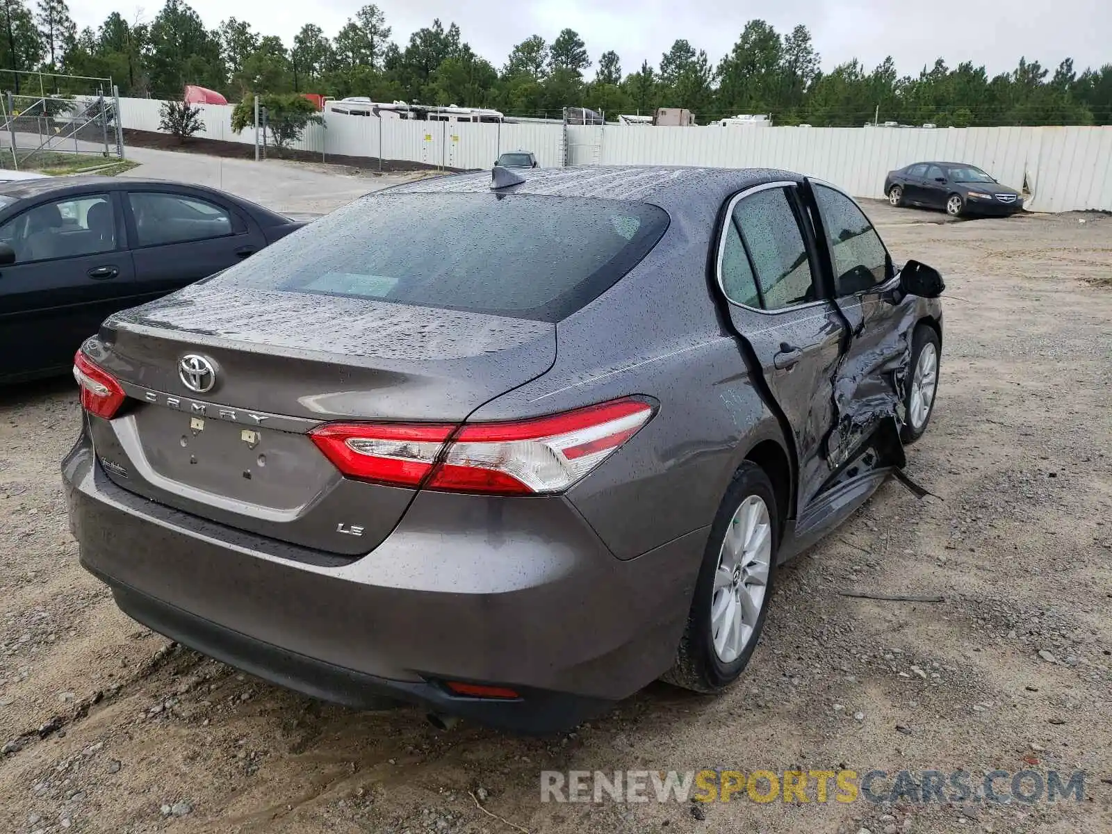 4 Photograph of a damaged car 4T1C11AK7LU862317 TOYOTA CAMRY 2020