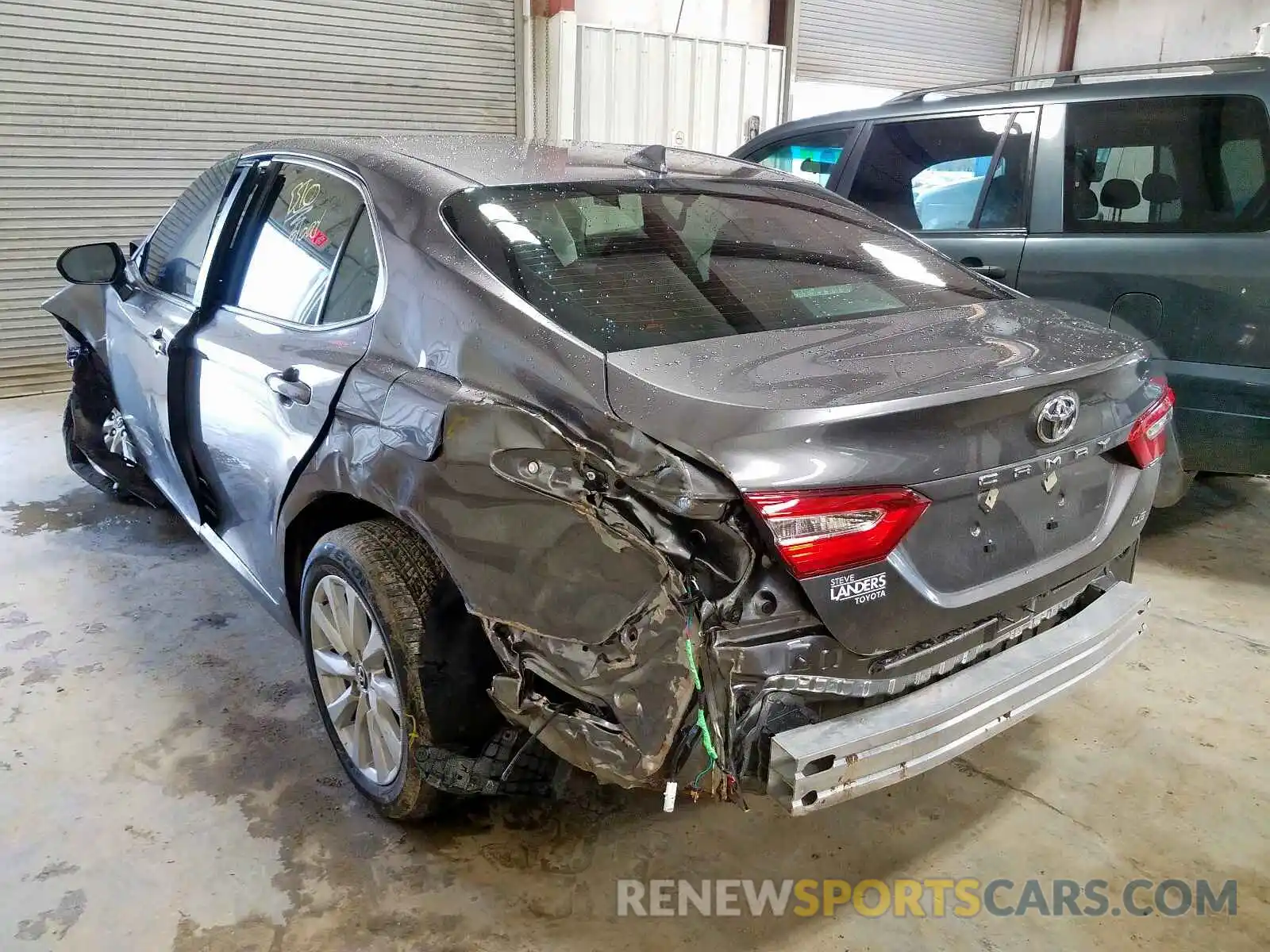 3 Photograph of a damaged car 4T1C11AK7LU870059 TOYOTA CAMRY 2020