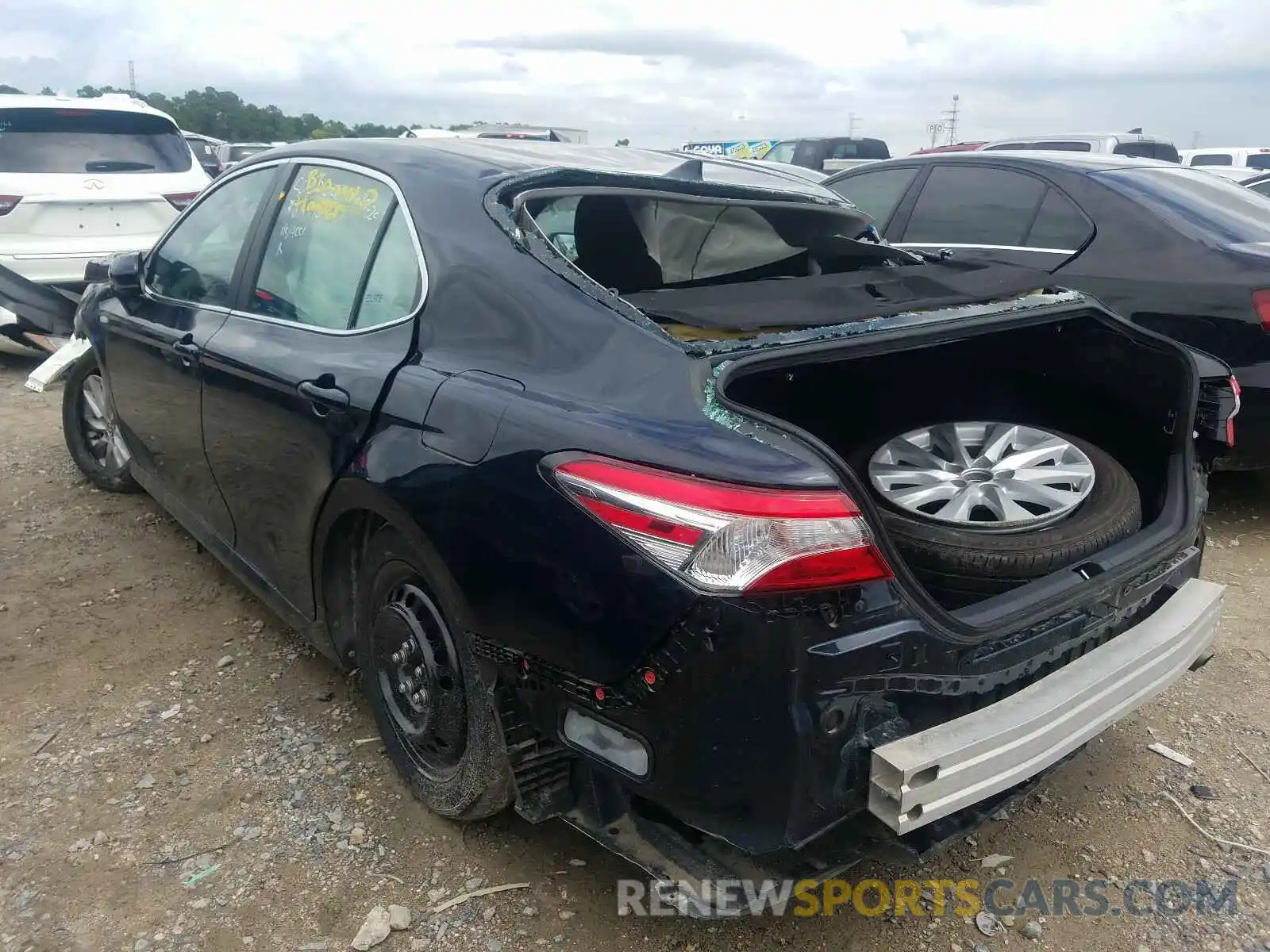 3 Photograph of a damaged car 4T1C11AK7LU871454 TOYOTA CAMRY 2020