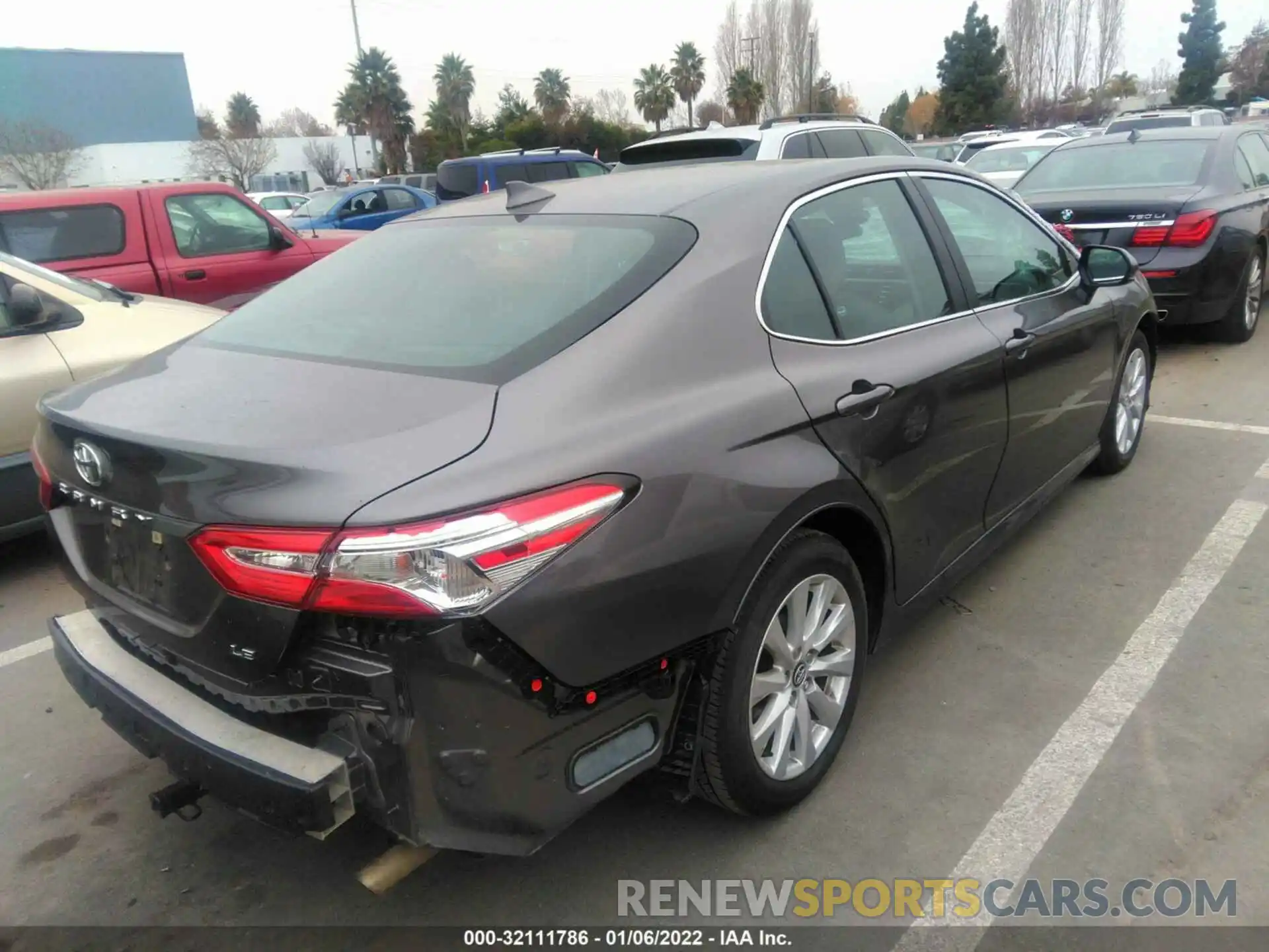 4 Photograph of a damaged car 4T1C11AK7LU876878 TOYOTA CAMRY 2020