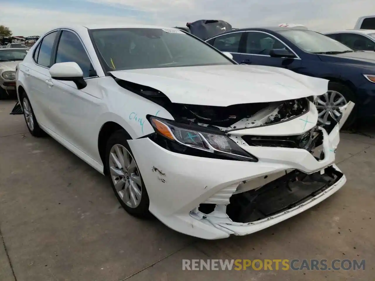 1 Photograph of a damaged car 4T1C11AK7LU881921 TOYOTA CAMRY 2020