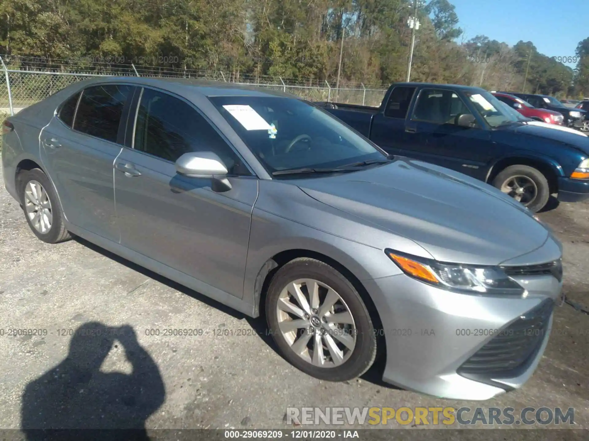 1 Photograph of a damaged car 4T1C11AK7LU884558 TOYOTA CAMRY 2020