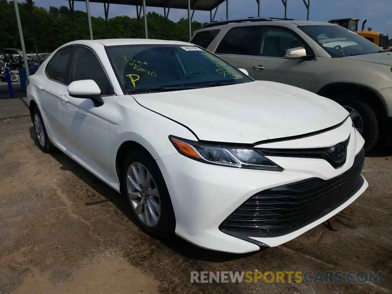 1 Photograph of a damaged car 4T1C11AK7LU885094 TOYOTA CAMRY 2020