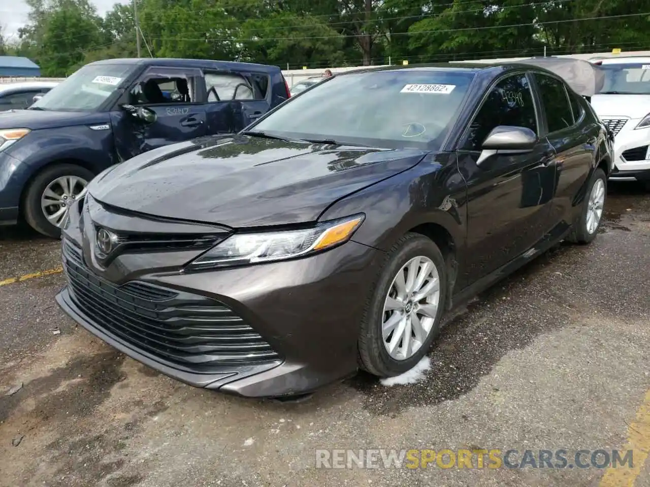 2 Photograph of a damaged car 4T1C11AK7LU894426 TOYOTA CAMRY 2020