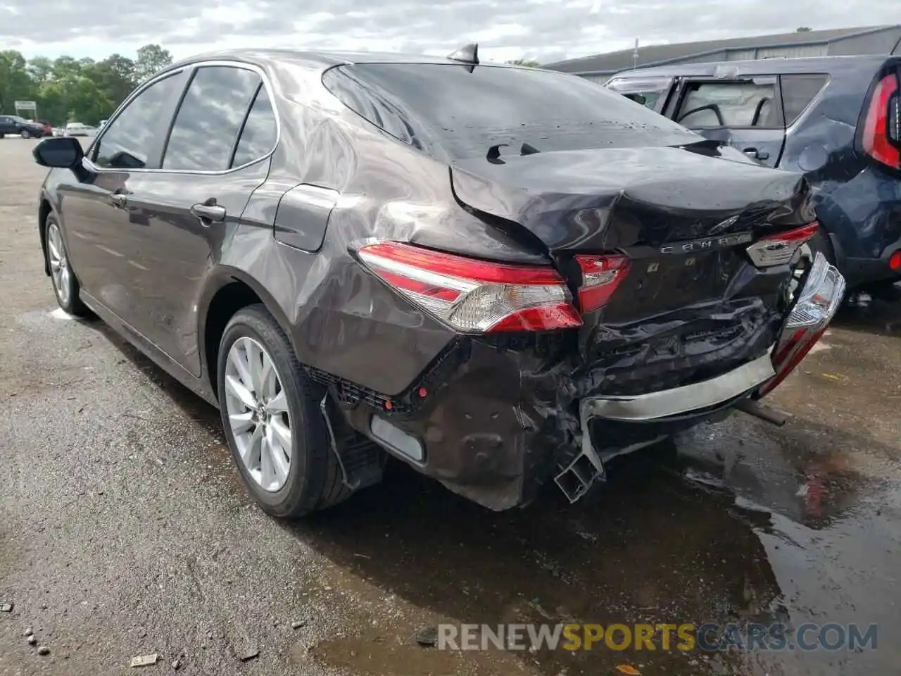 3 Photograph of a damaged car 4T1C11AK7LU894426 TOYOTA CAMRY 2020