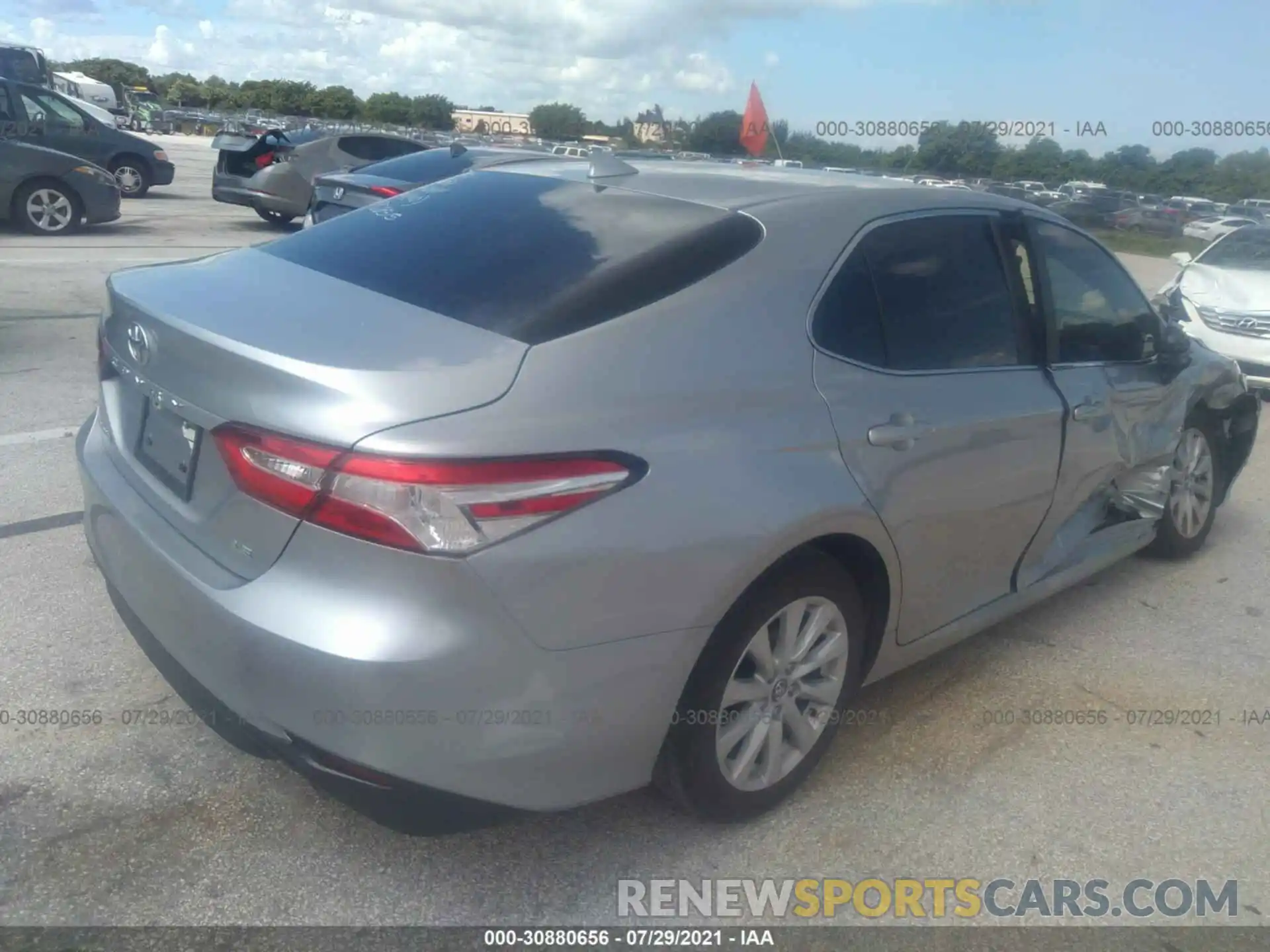 4 Photograph of a damaged car 4T1C11AK7LU902315 TOYOTA CAMRY 2020