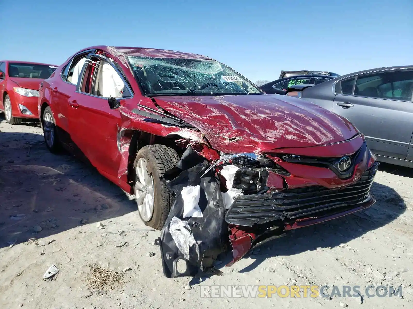 1 Photograph of a damaged car 4T1C11AK7LU904372 TOYOTA CAMRY 2020