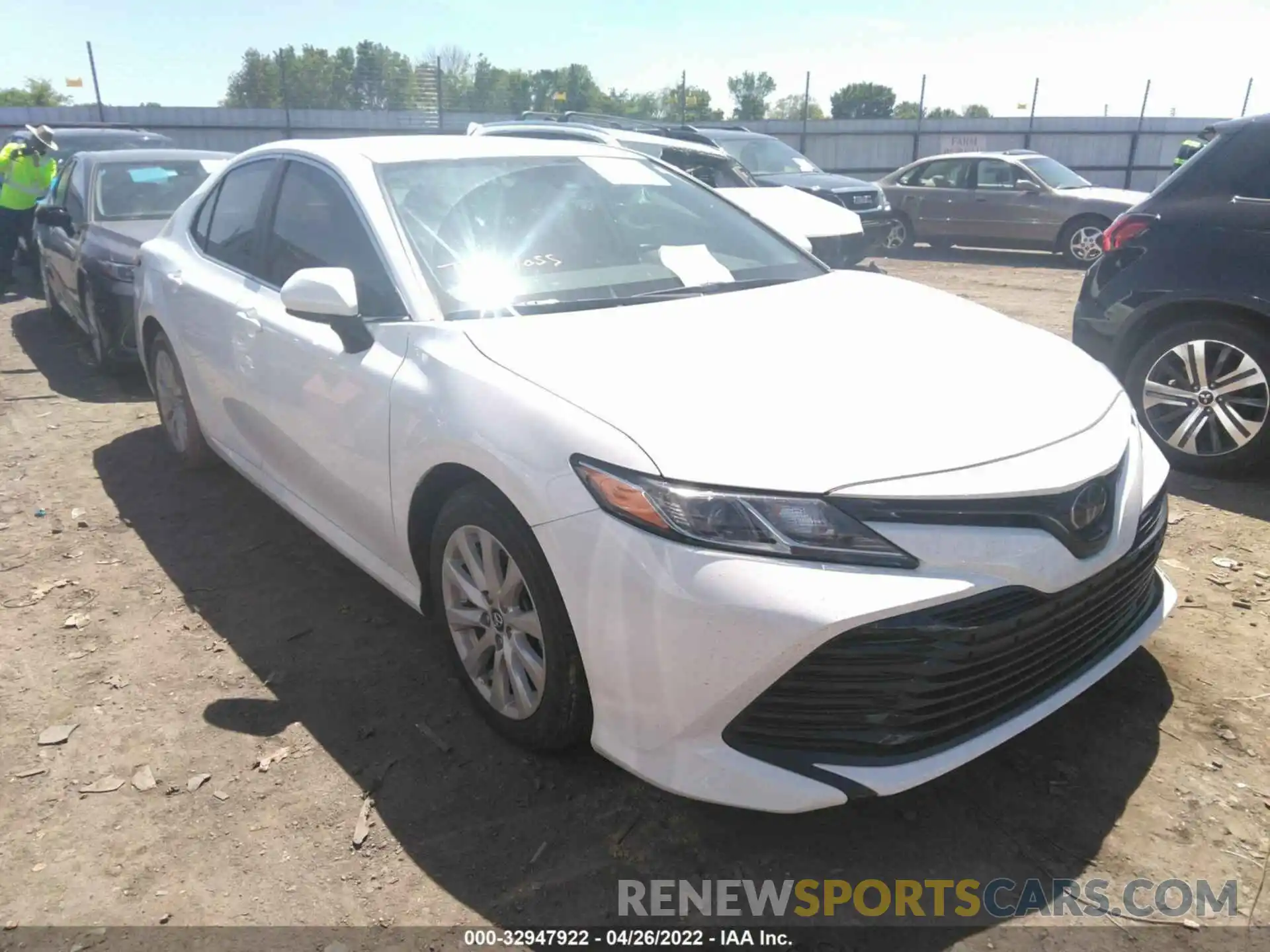 1 Photograph of a damaged car 4T1C11AK7LU907966 TOYOTA CAMRY 2020