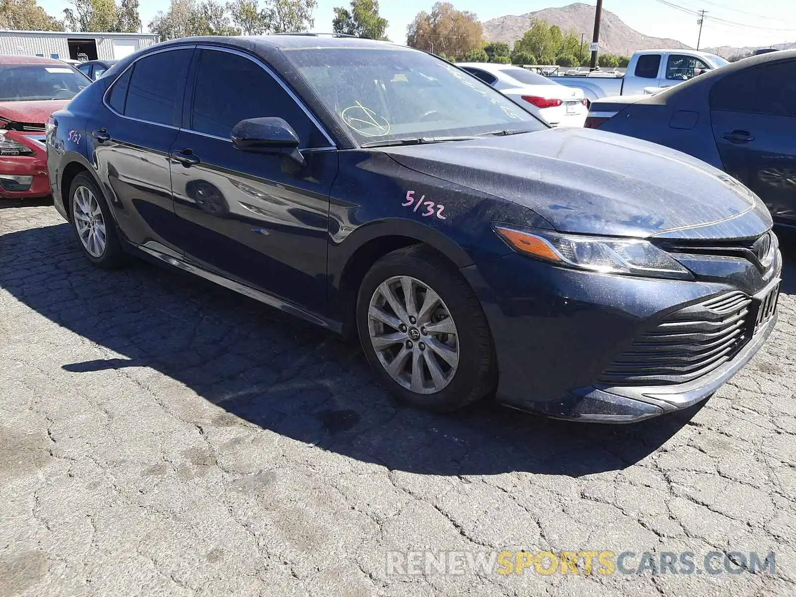 1 Photograph of a damaged car 4T1C11AK7LU908695 TOYOTA CAMRY 2020