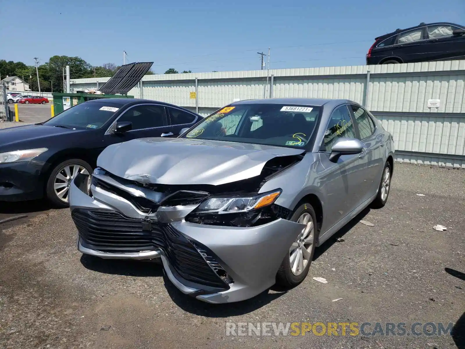 2 Photograph of a damaged car 4T1C11AK7LU909054 TOYOTA CAMRY 2020