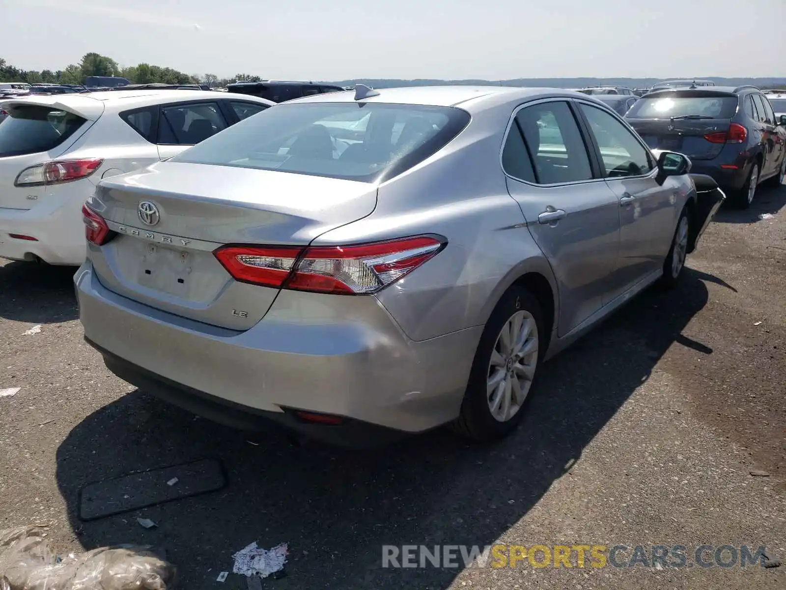 4 Photograph of a damaged car 4T1C11AK7LU909054 TOYOTA CAMRY 2020