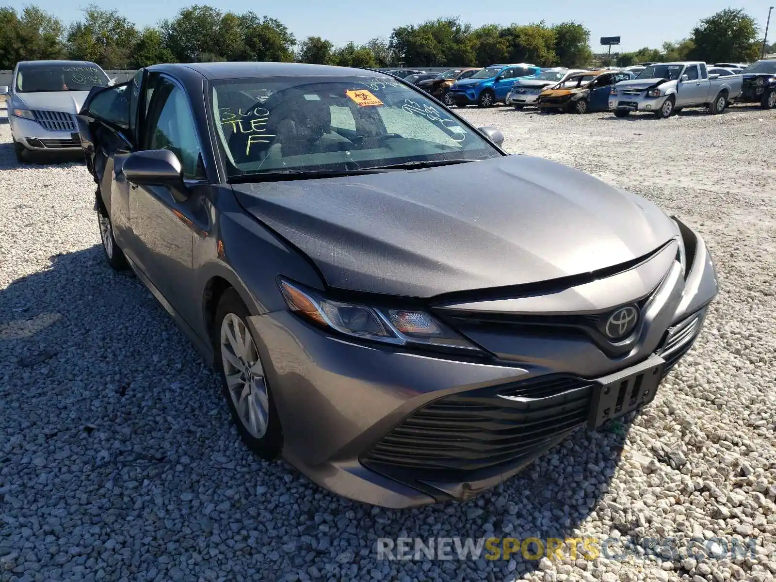 1 Photograph of a damaged car 4T1C11AK7LU913833 TOYOTA CAMRY 2020