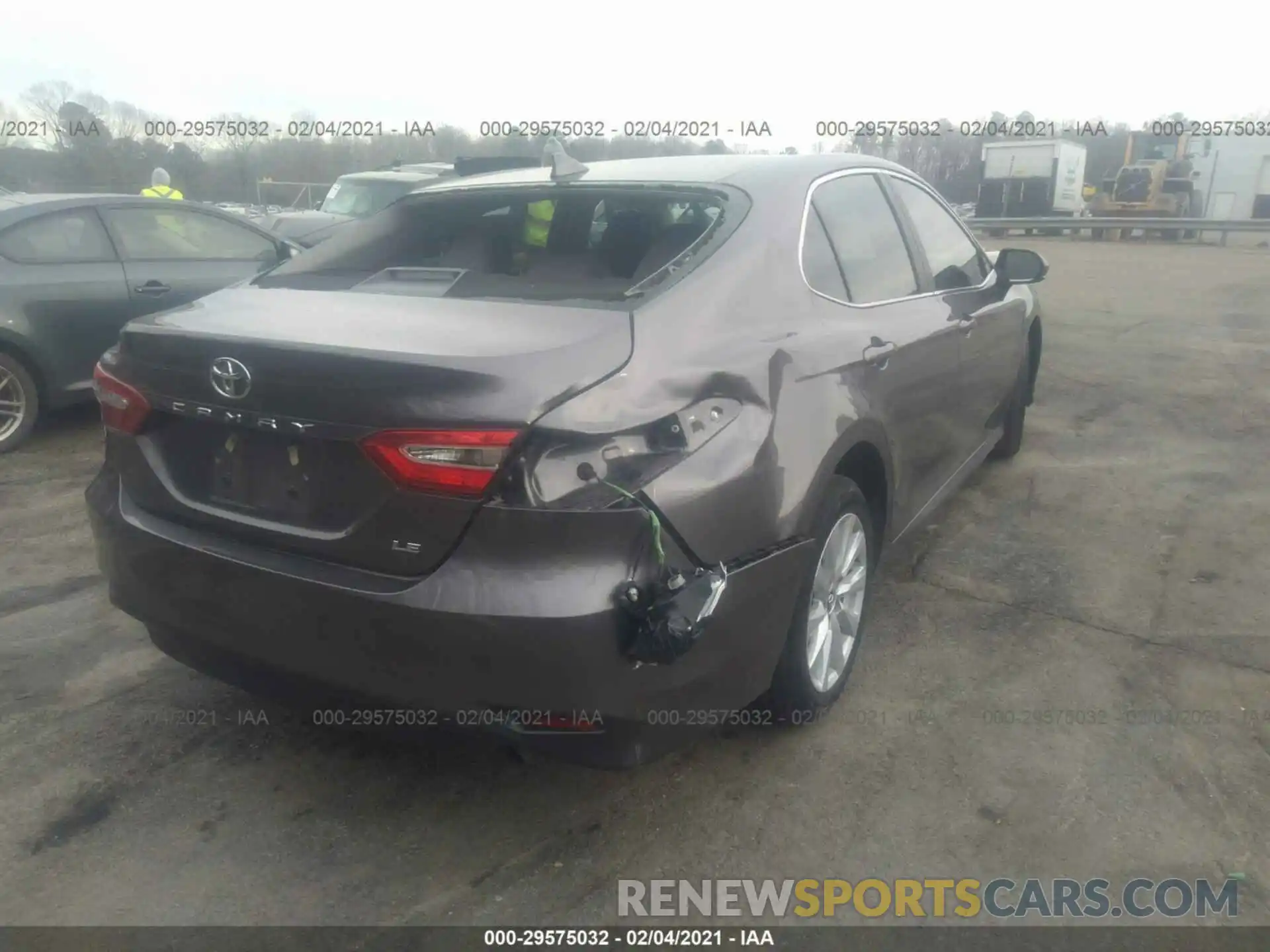 4 Photograph of a damaged car 4T1C11AK7LU914321 TOYOTA CAMRY 2020