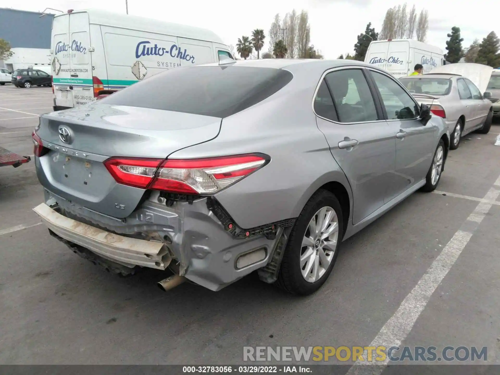 4 Photograph of a damaged car 4T1C11AK7LU916036 TOYOTA CAMRY 2020