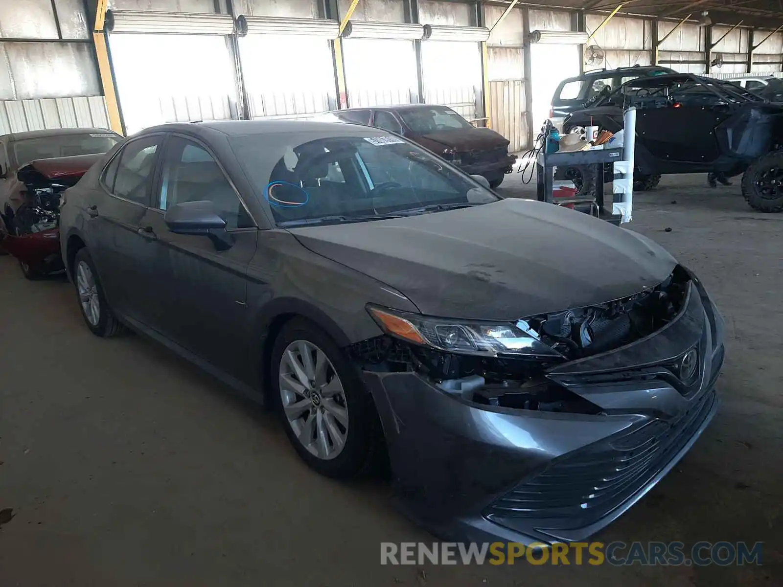 1 Photograph of a damaged car 4T1C11AK7LU917302 TOYOTA CAMRY 2020