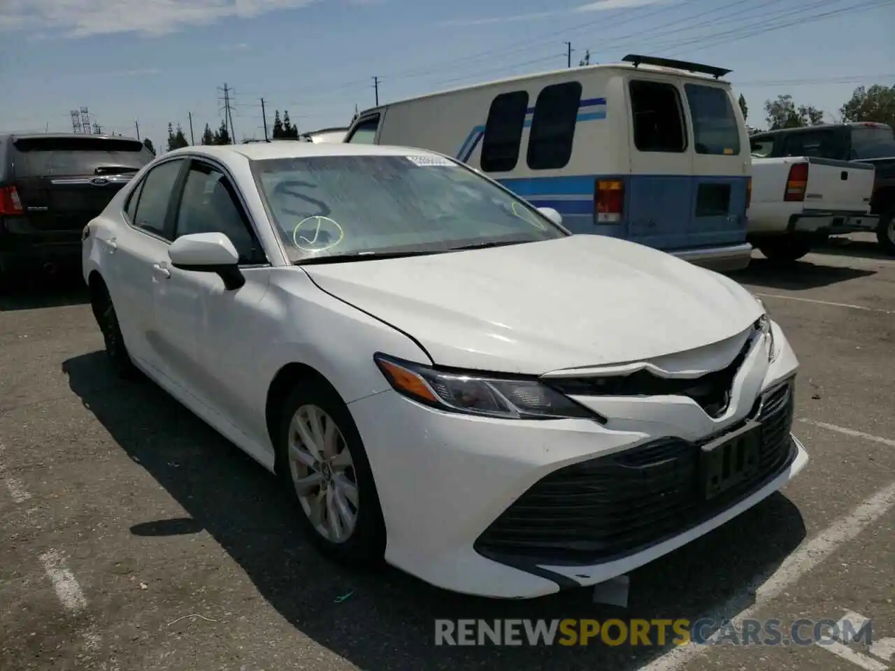 1 Photograph of a damaged car 4T1C11AK7LU917543 TOYOTA CAMRY 2020