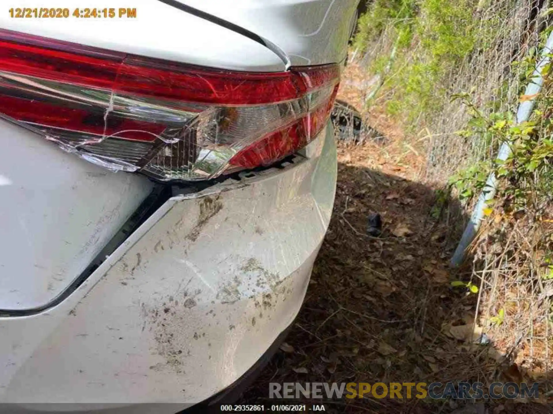 3 Photograph of a damaged car 4T1C11AK7LU918045 TOYOTA CAMRY 2020