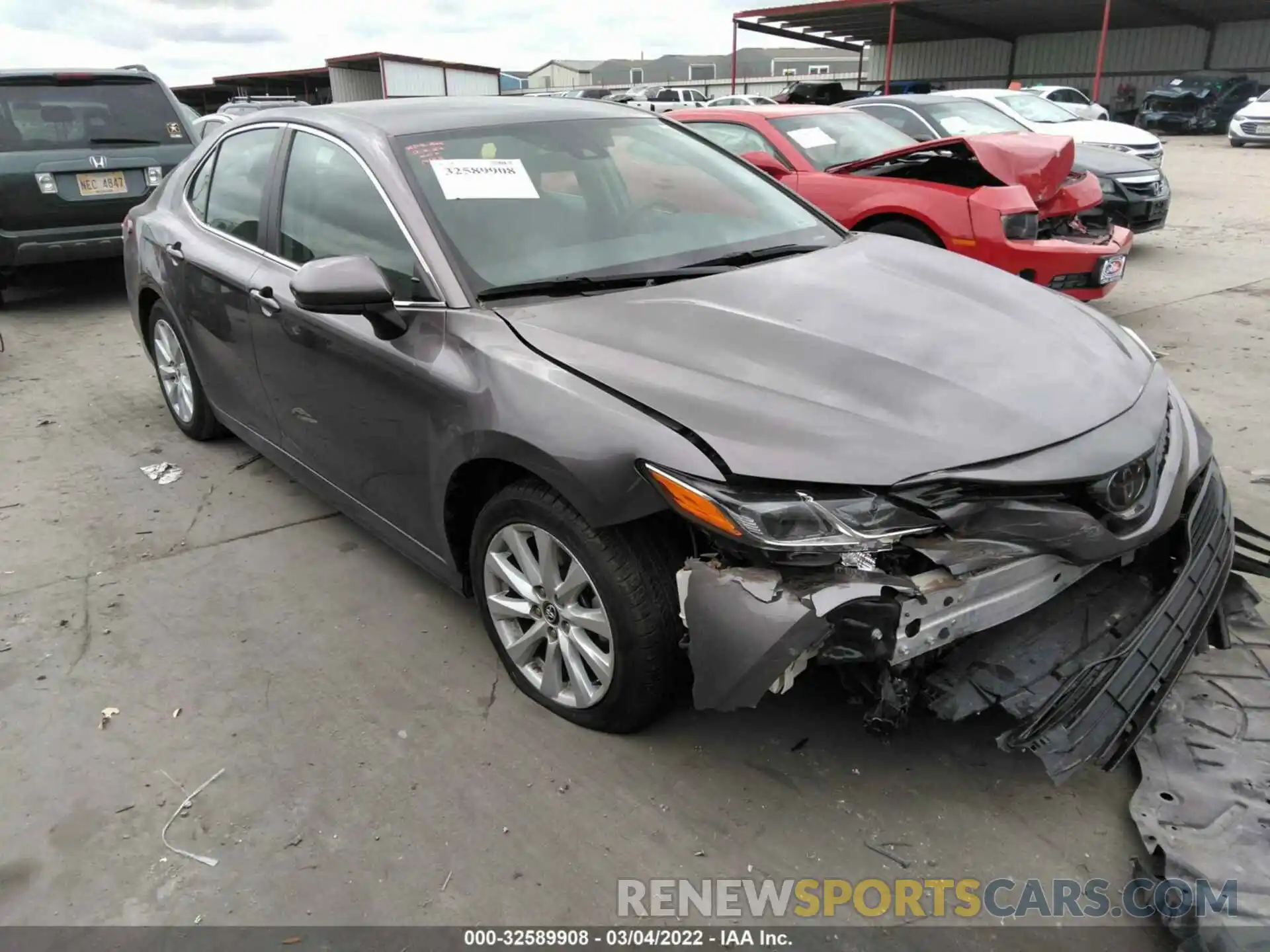 1 Photograph of a damaged car 4T1C11AK7LU919065 TOYOTA CAMRY 2020