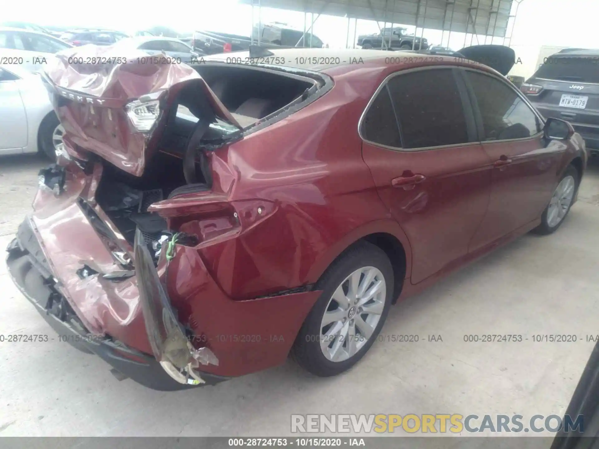 4 Photograph of a damaged car 4T1C11AK7LU920927 TOYOTA CAMRY 2020