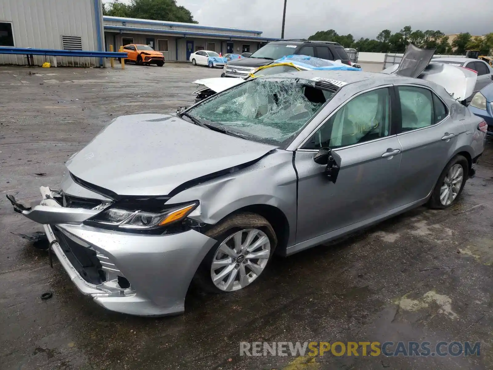 2 Photograph of a damaged car 4T1C11AK7LU921009 TOYOTA CAMRY 2020