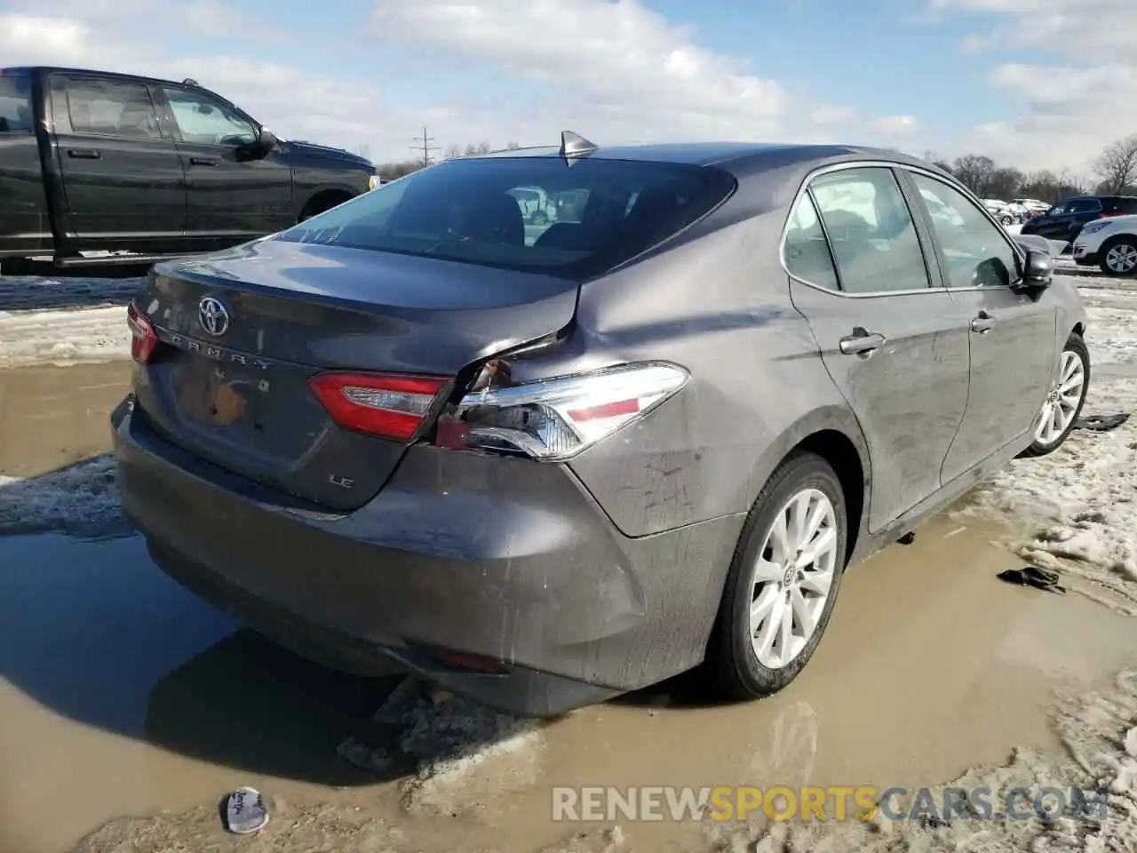 4 Photograph of a damaged car 4T1C11AK7LU923018 TOYOTA CAMRY 2020