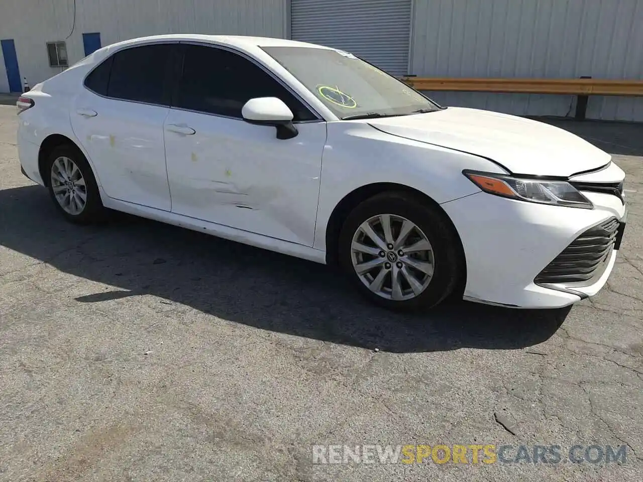 4 Photograph of a damaged car 4T1C11AK7LU928350 TOYOTA CAMRY 2020