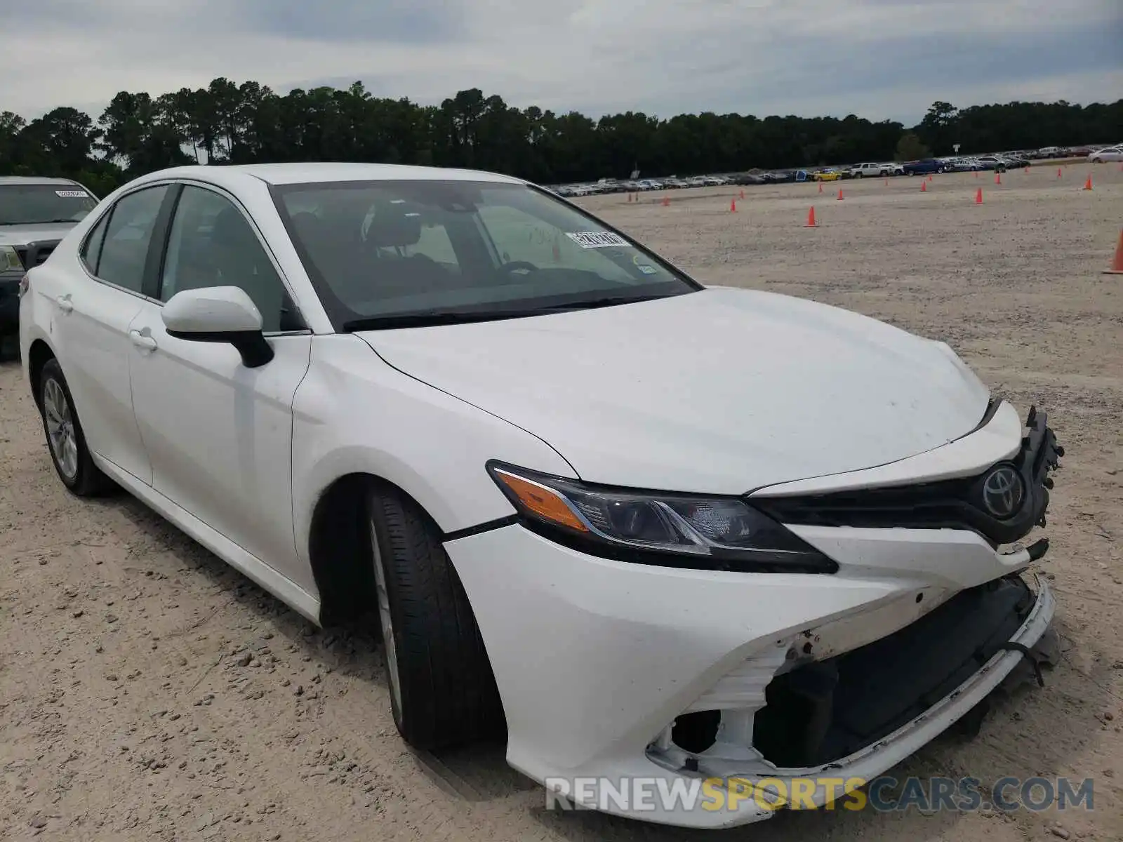 1 Photograph of a damaged car 4T1C11AK7LU929207 TOYOTA CAMRY 2020