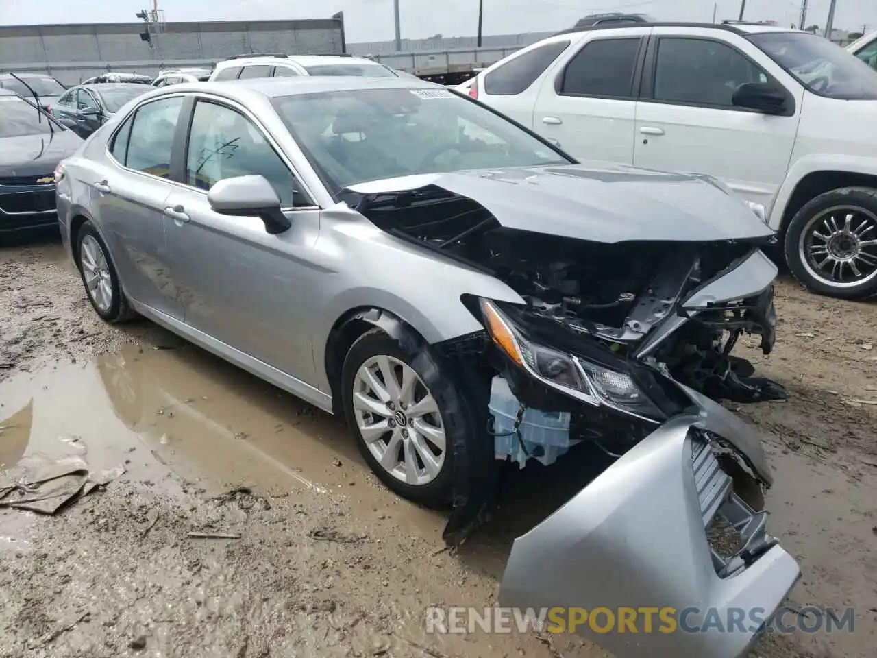 1 Photograph of a damaged car 4T1C11AK7LU929255 TOYOTA CAMRY 2020