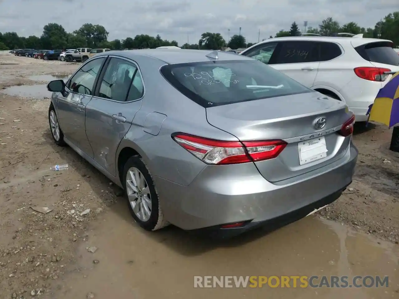 3 Photograph of a damaged car 4T1C11AK7LU929255 TOYOTA CAMRY 2020