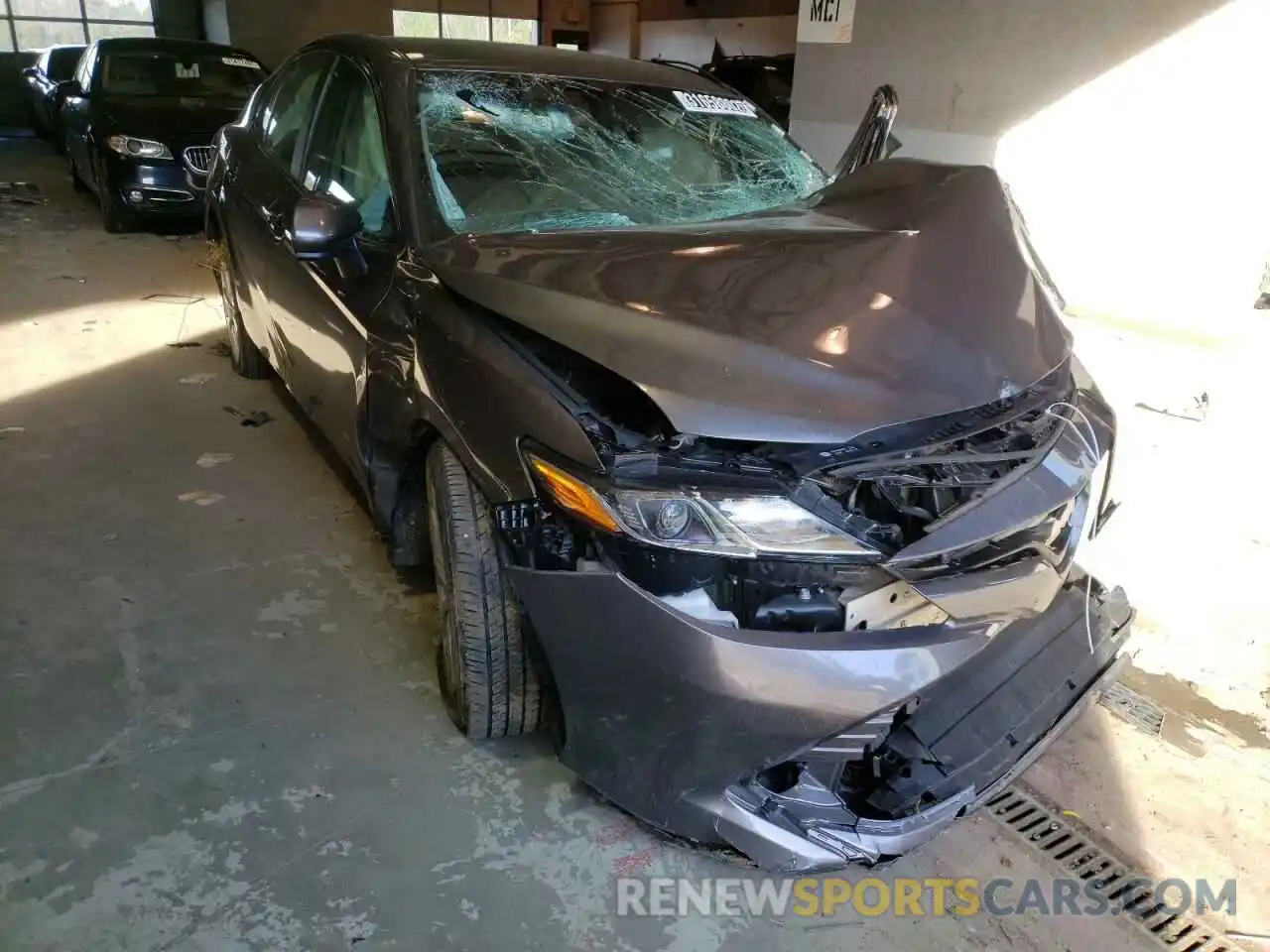 1 Photograph of a damaged car 4T1C11AK7LU929823 TOYOTA CAMRY 2020