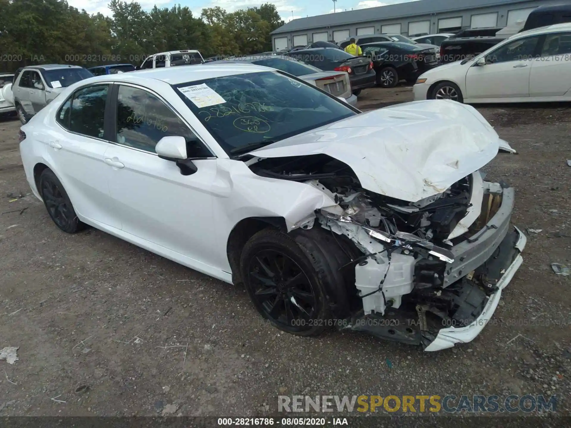 1 Photograph of a damaged car 4T1C11AK7LU930731 TOYOTA CAMRY 2020