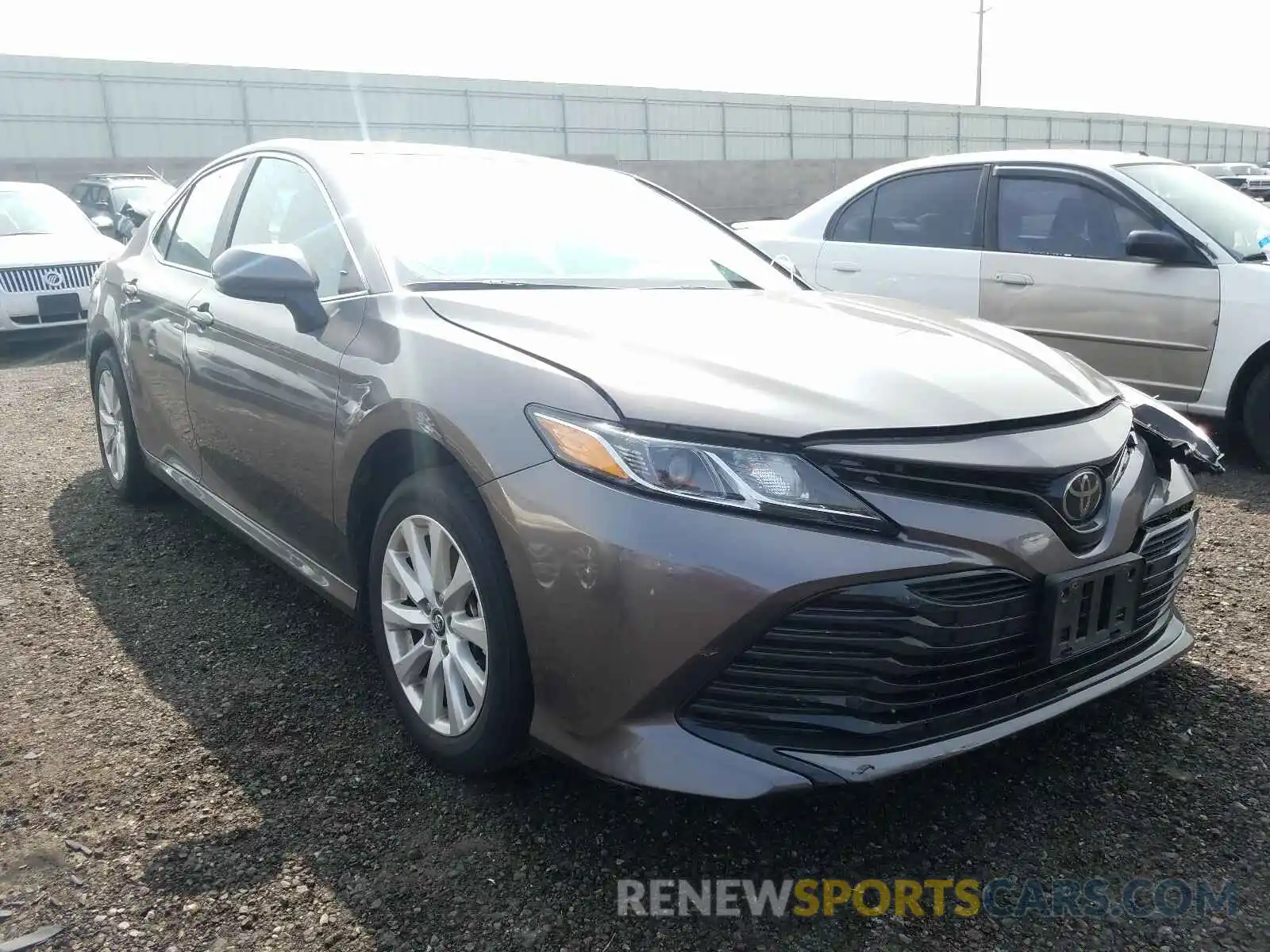 1 Photograph of a damaged car 4T1C11AK7LU931314 TOYOTA CAMRY 2020