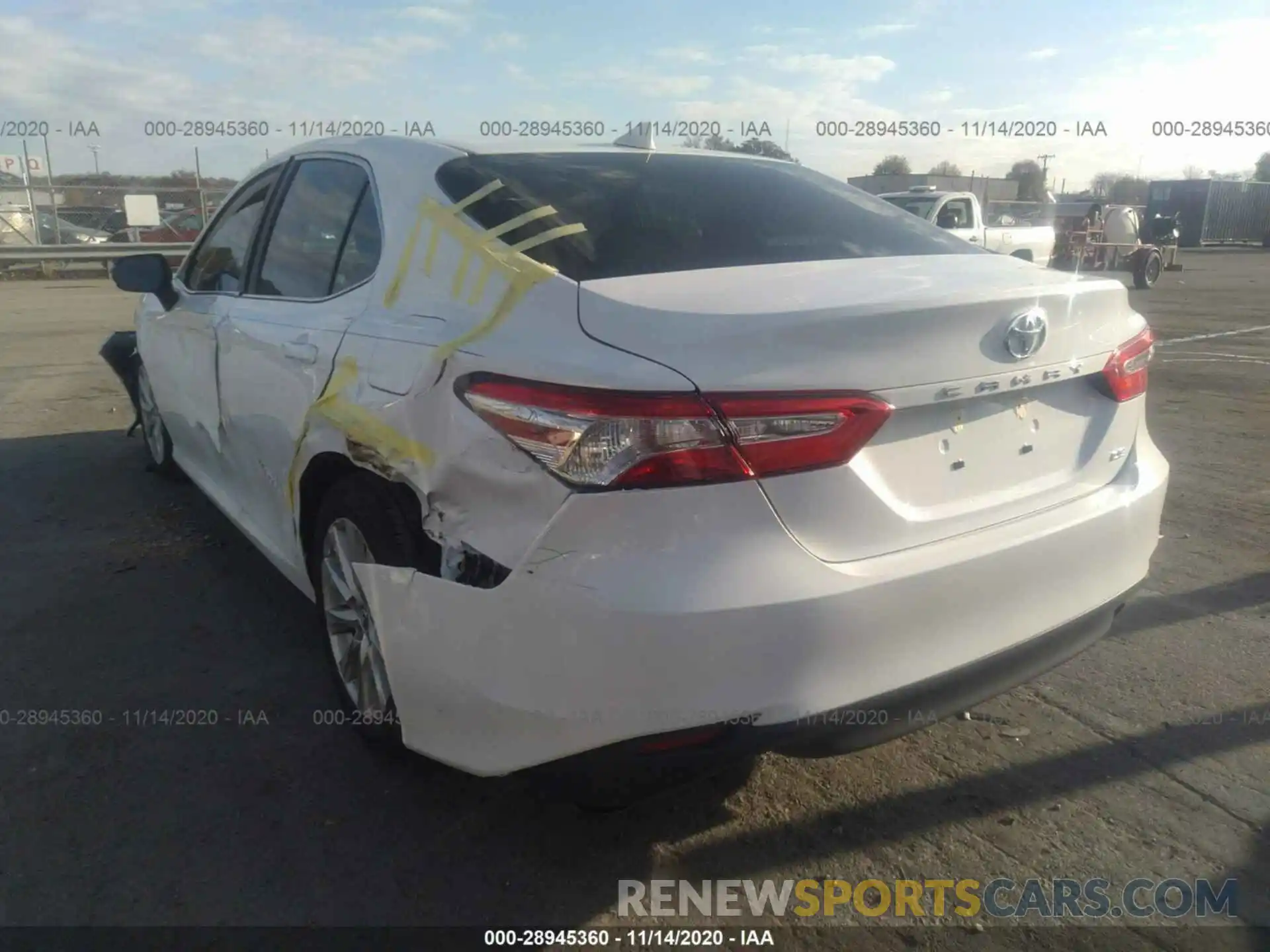 3 Photograph of a damaged car 4T1C11AK7LU936982 TOYOTA CAMRY 2020