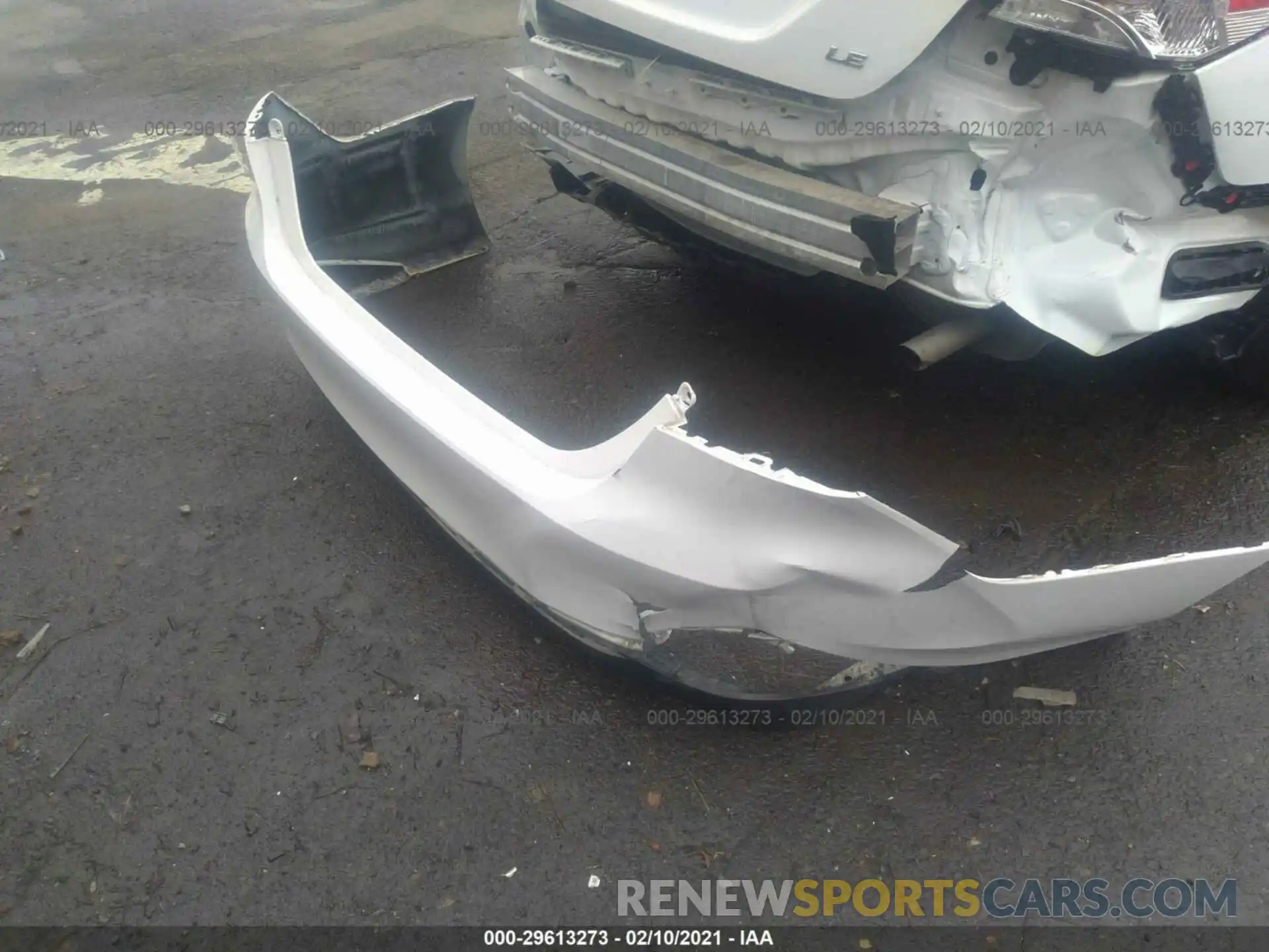 12 Photograph of a damaged car 4T1C11AK7LU941387 TOYOTA CAMRY 2020