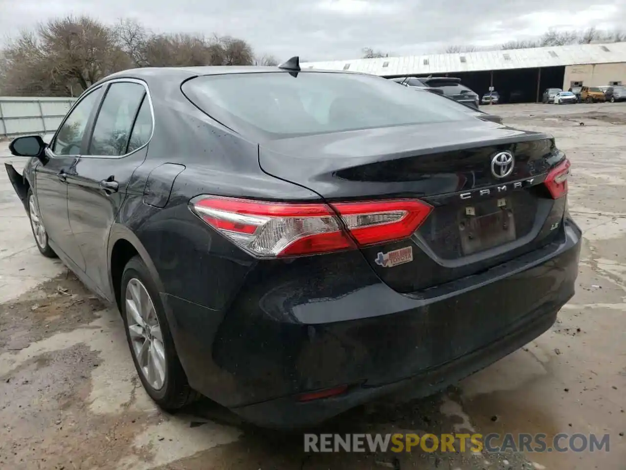 3 Photograph of a damaged car 4T1C11AK7LU948579 TOYOTA CAMRY 2020