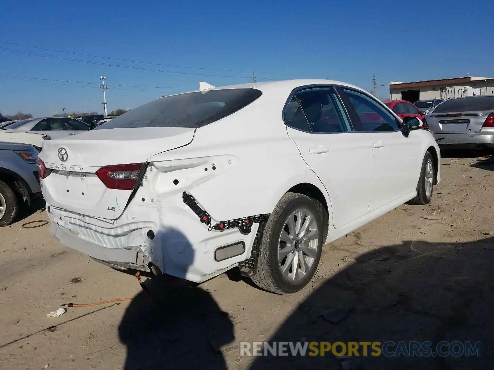 4 Photograph of a damaged car 4T1C11AK7LU953362 TOYOTA CAMRY 2020