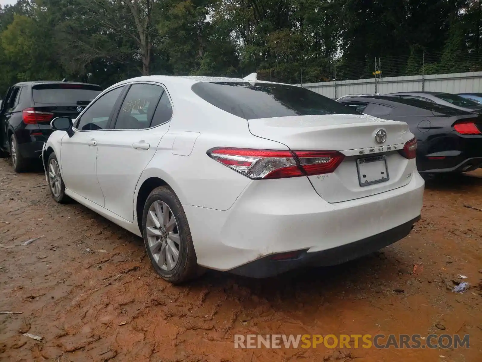 3 Photograph of a damaged car 4T1C11AK7LU959906 TOYOTA CAMRY 2020