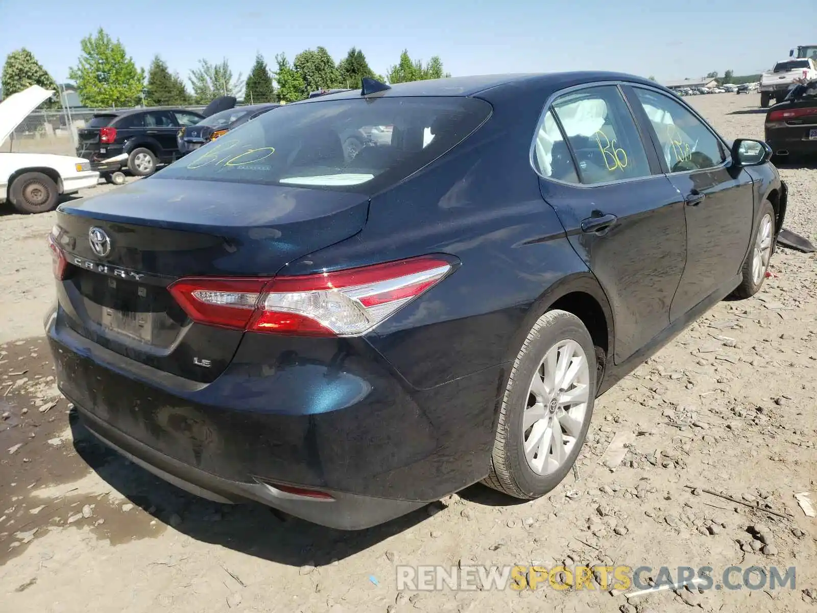 4 Photograph of a damaged car 4T1C11AK7LU968430 TOYOTA CAMRY 2020