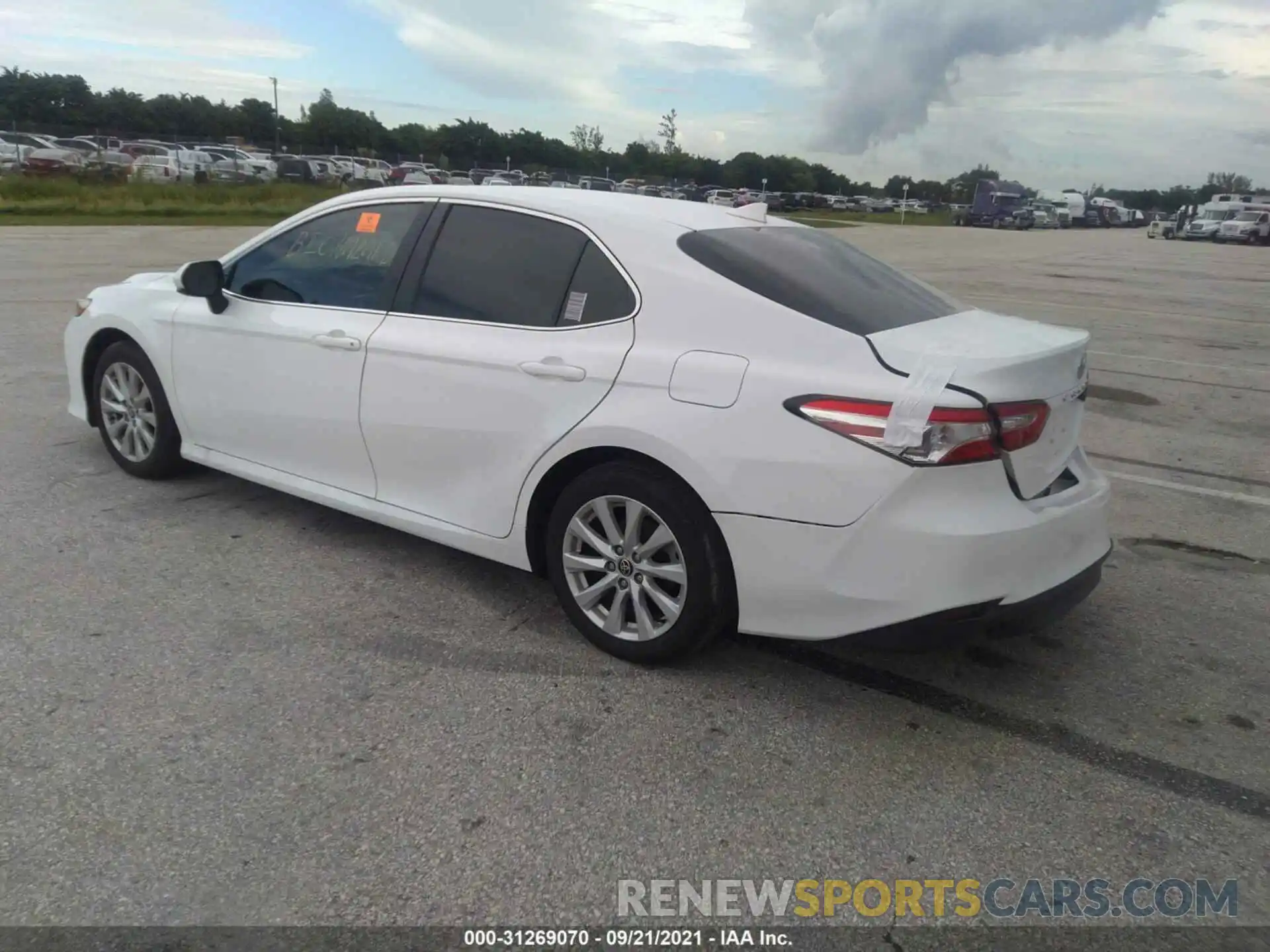 3 Photograph of a damaged car 4T1C11AK7LU971425 TOYOTA CAMRY 2020