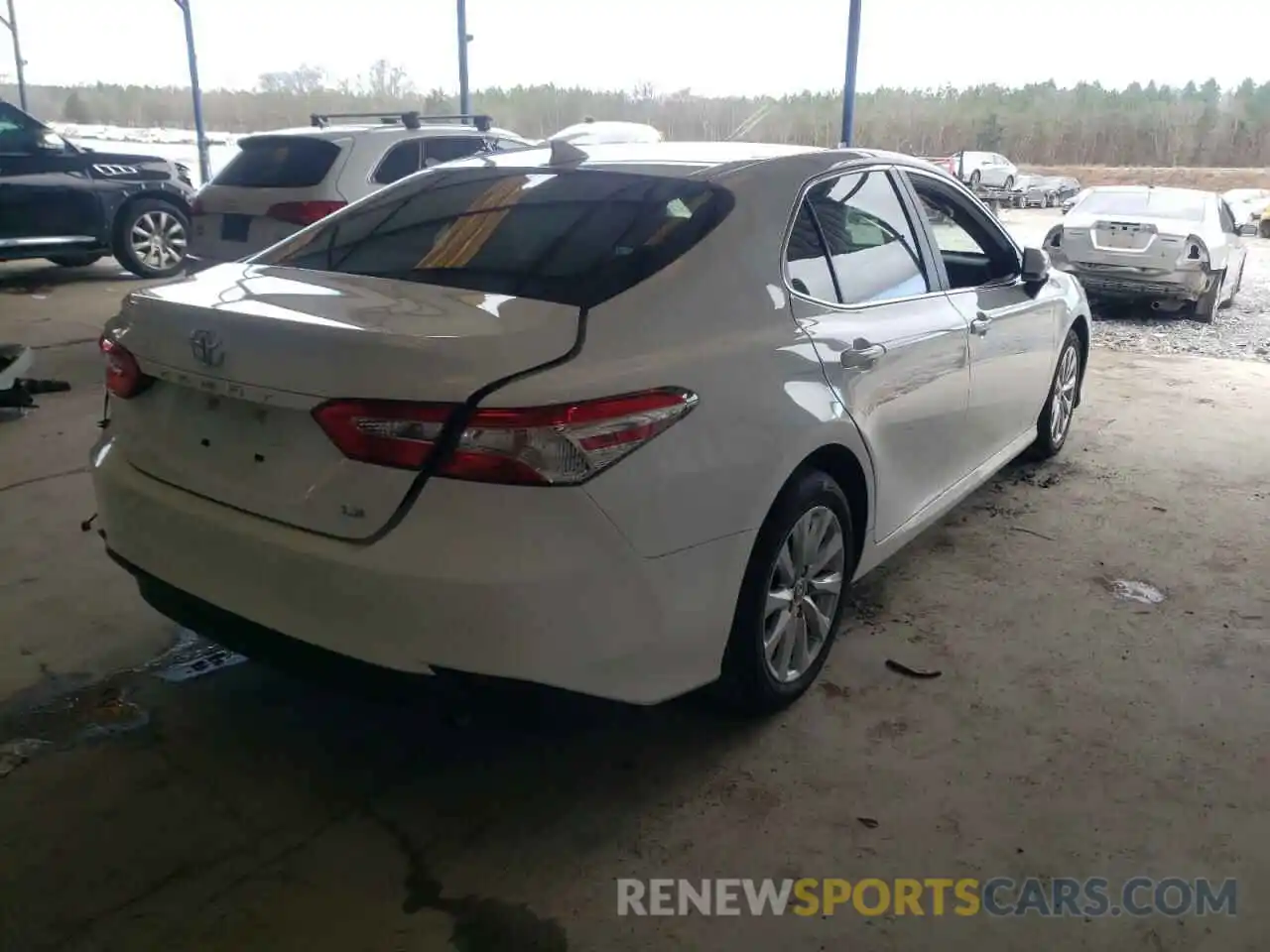 4 Photograph of a damaged car 4T1C11AK7LU972316 TOYOTA CAMRY 2020