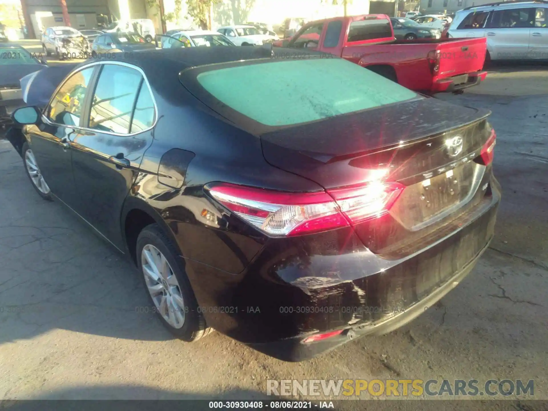 3 Photograph of a damaged car 4T1C11AK7LU976205 TOYOTA CAMRY 2020