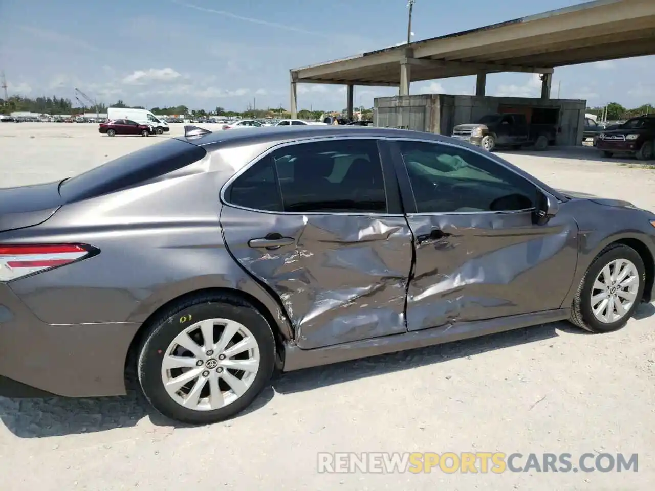 9 Photograph of a damaged car 4T1C11AK7LU982263 TOYOTA CAMRY 2020