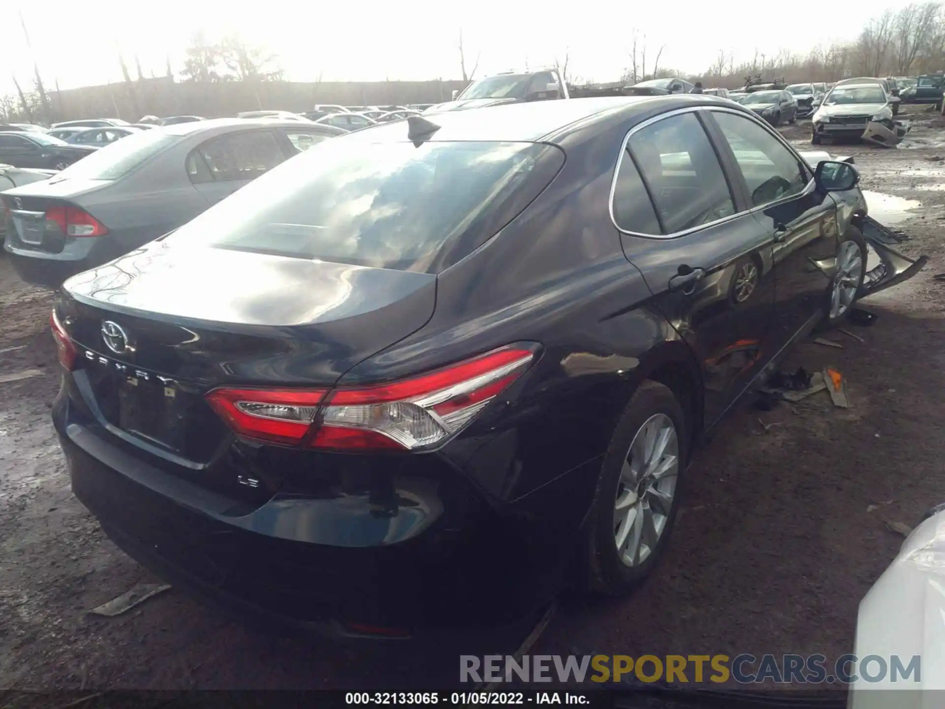 4 Photograph of a damaged car 4T1C11AK7LU982909 TOYOTA CAMRY 2020