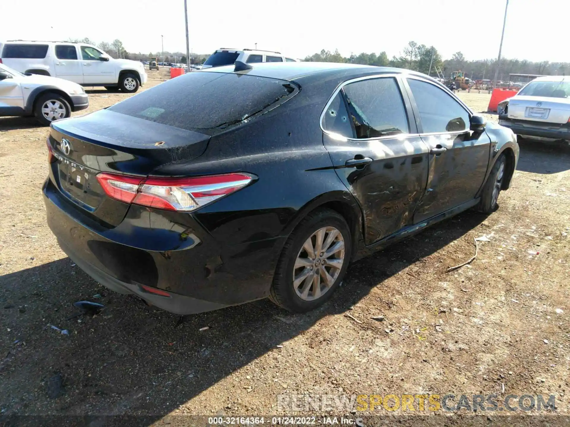 4 Photograph of a damaged car 4T1C11AK7LU984675 TOYOTA CAMRY 2020