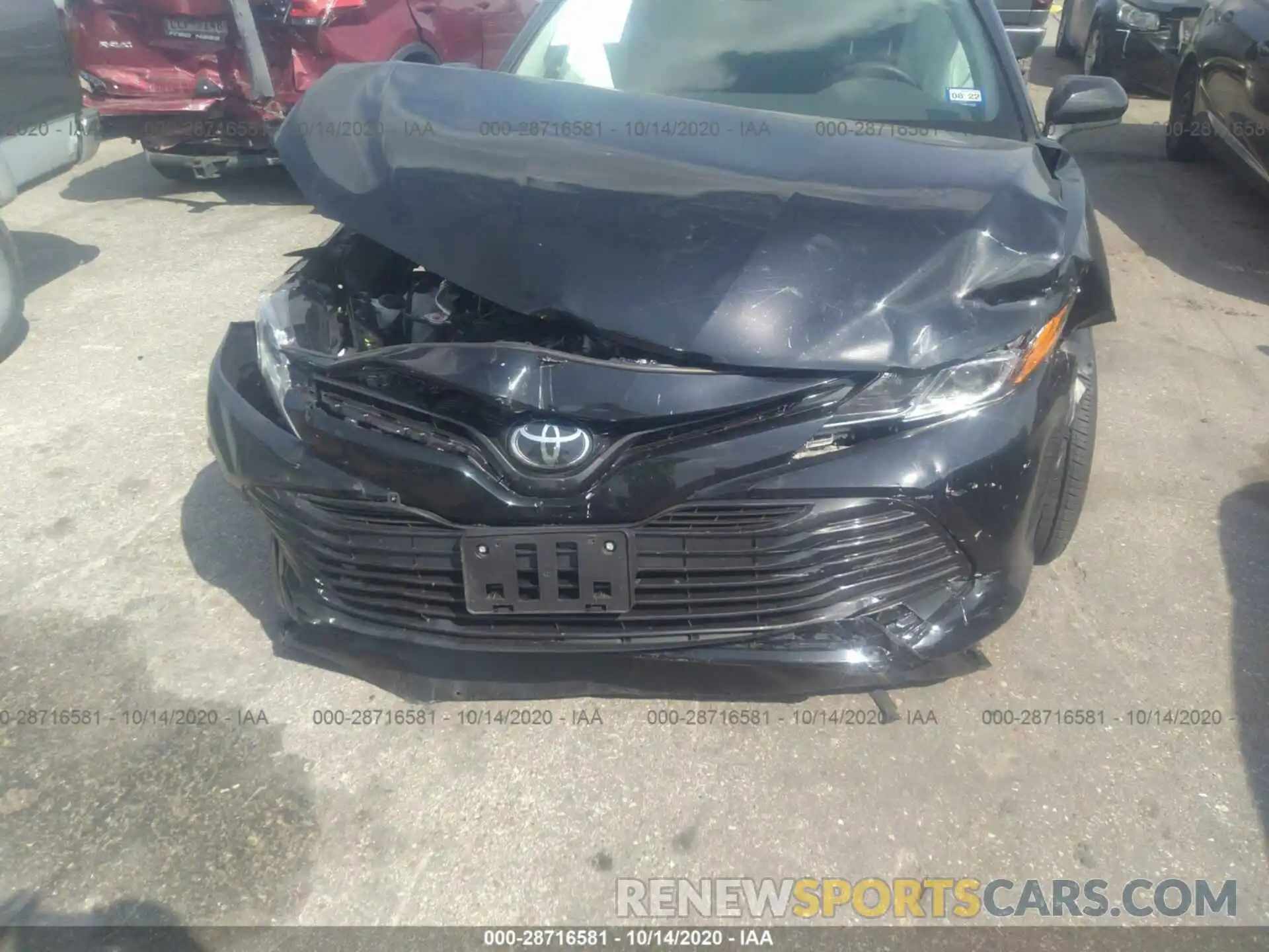 6 Photograph of a damaged car 4T1C11AK7LU985549 TOYOTA CAMRY 2020