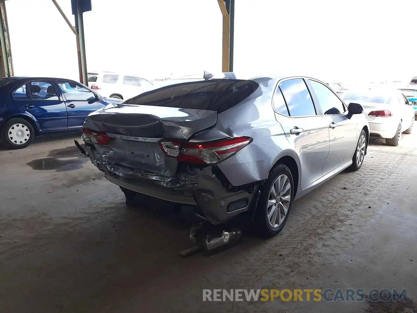 4 Photograph of a damaged car 4T1C11AK7LU986023 TOYOTA CAMRY 2020