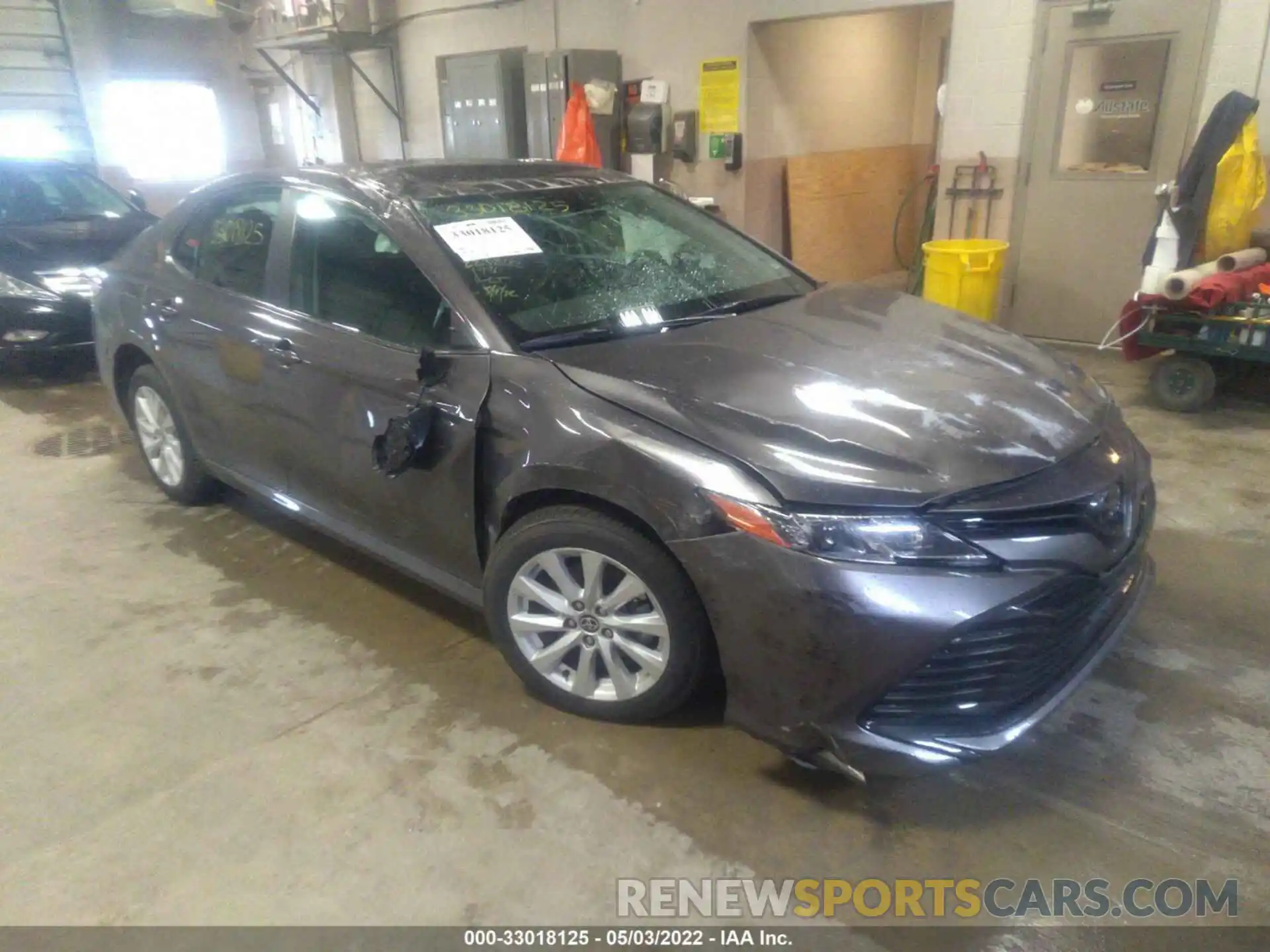 1 Photograph of a damaged car 4T1C11AK7LU995255 TOYOTA CAMRY 2020