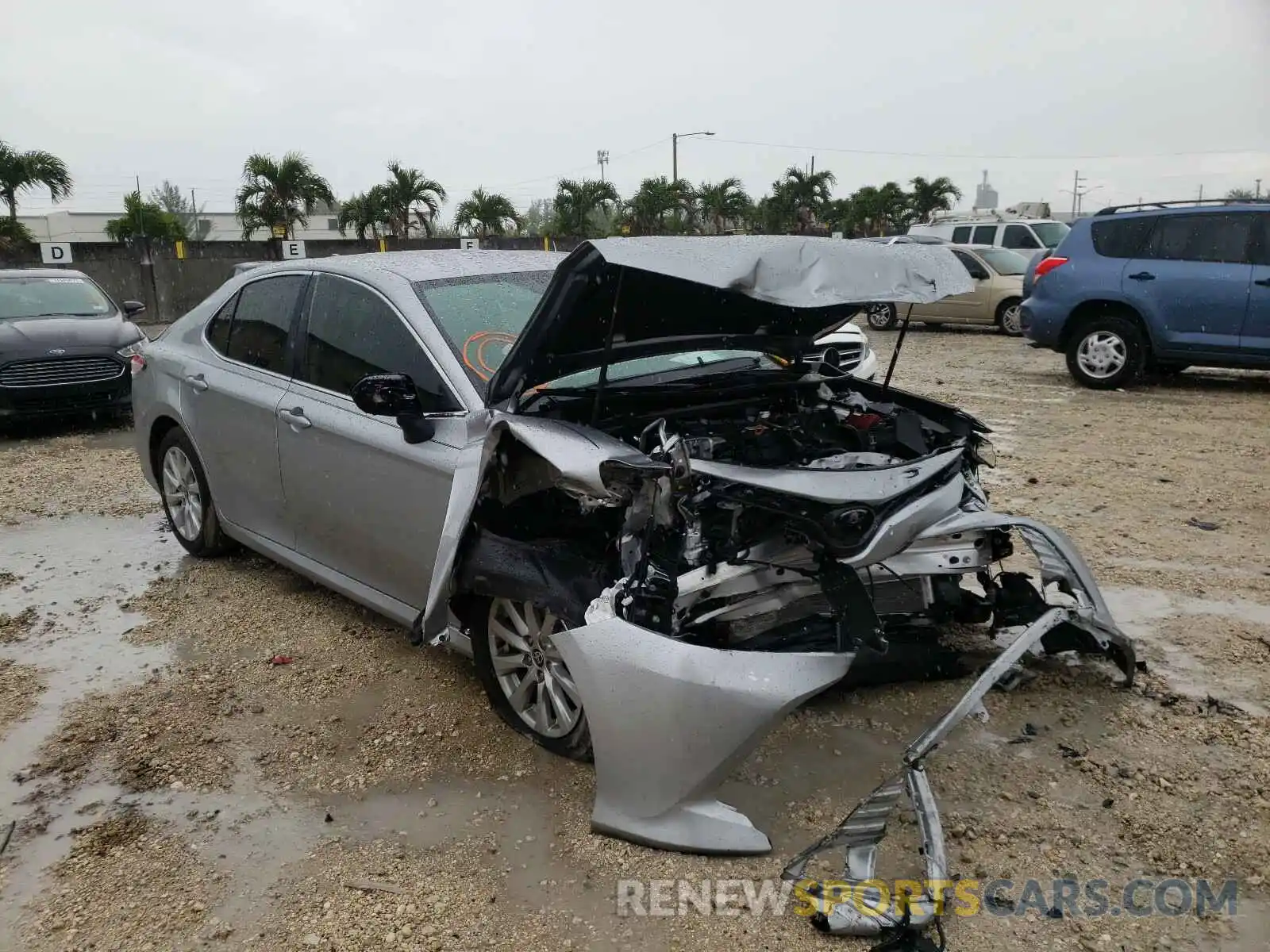 1 Photograph of a damaged car 4T1C11AK7LU995787 TOYOTA CAMRY 2020