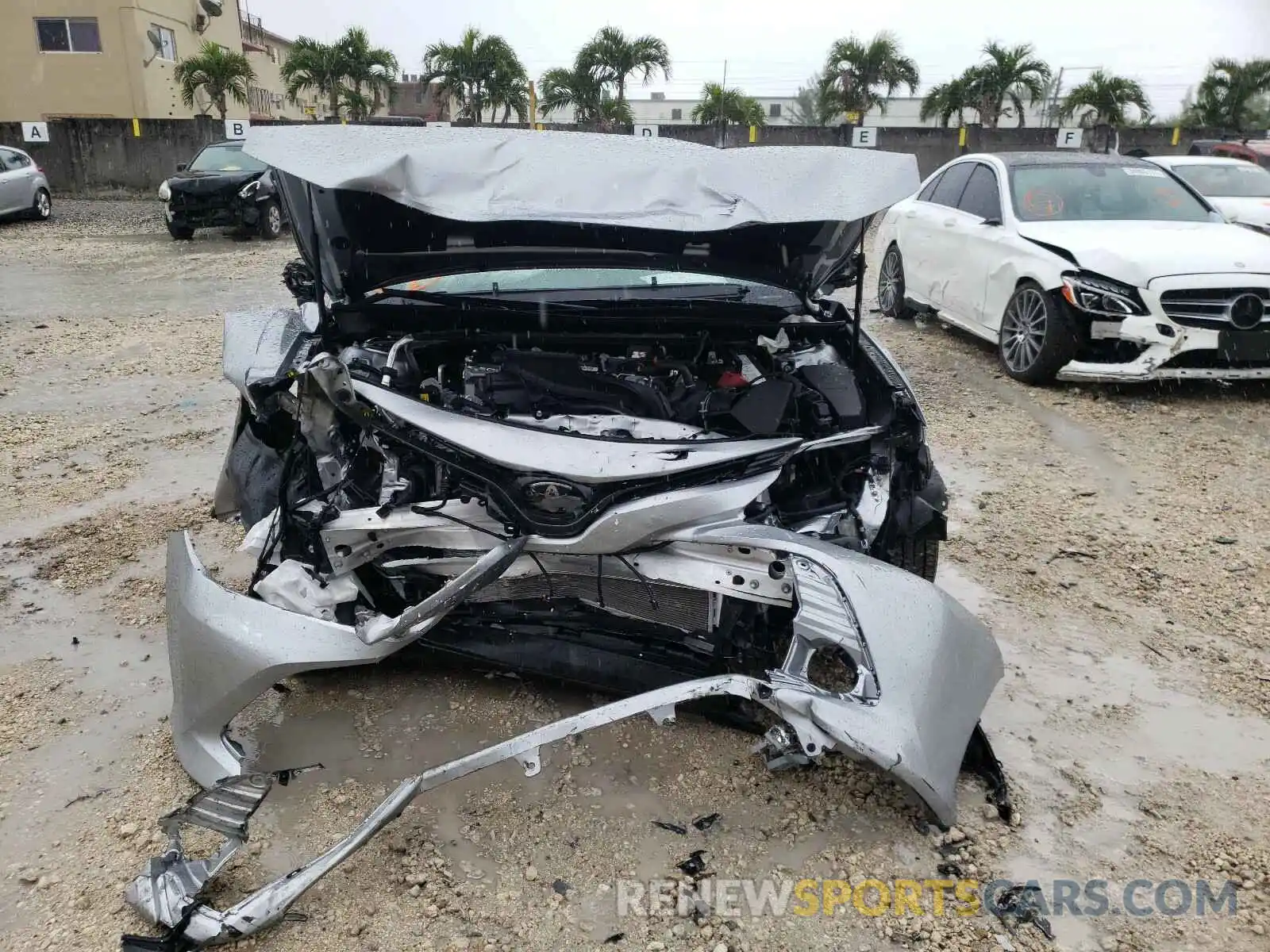 9 Photograph of a damaged car 4T1C11AK7LU995787 TOYOTA CAMRY 2020