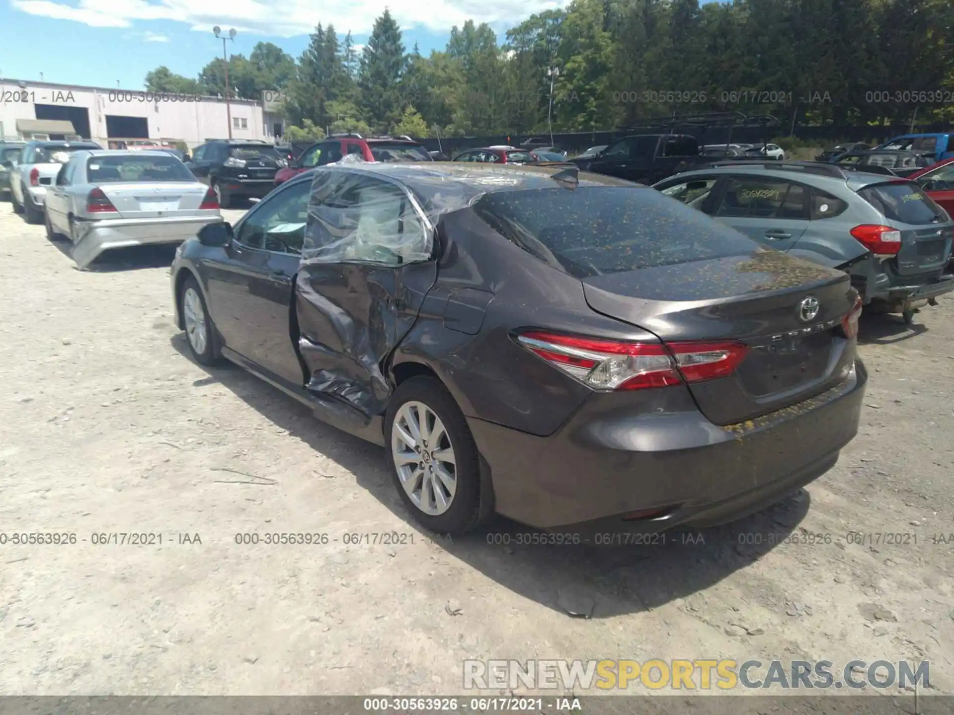 3 Photograph of a damaged car 4T1C11AK7LU998754 TOYOTA CAMRY 2020